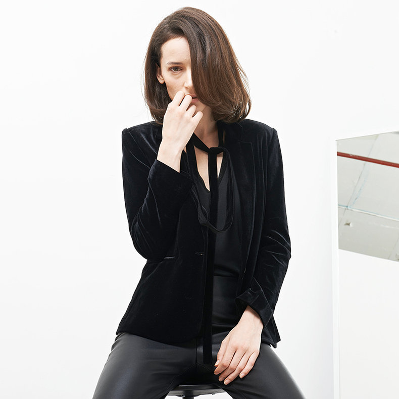 黑色外套街拍示范,4套教你酷出新高度