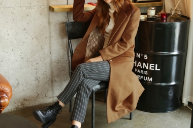 黑色外套街拍示范，4套教你酷出新高度