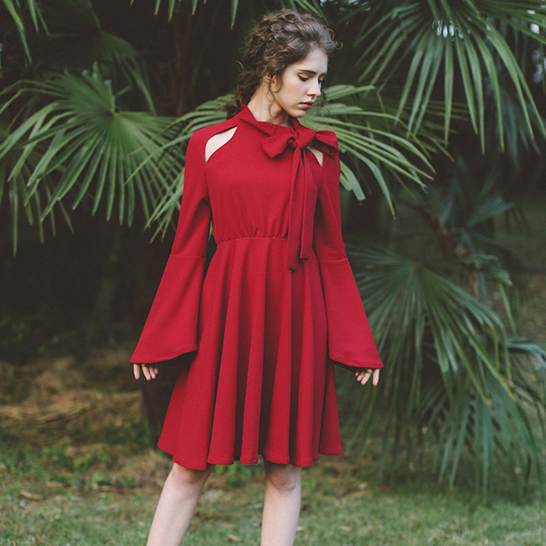 不用减膘，复古喇叭袖让你仙美又显瘦！